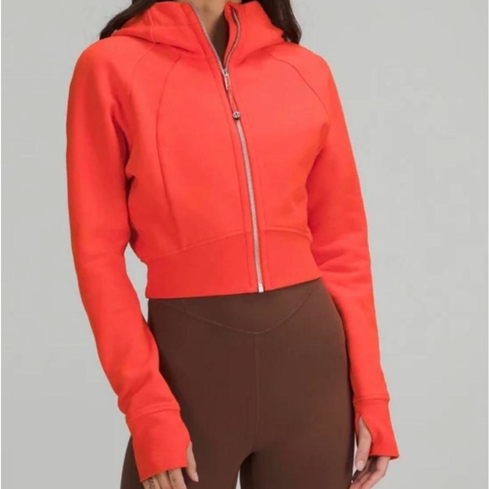 LULULEMON Scuba Full-Zip Cropped Hoodie
Color: Solar Orange
Size: 4
